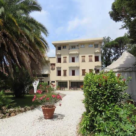 Hotel La Tavernetta Dei Ronchi Marina di Massa Extérieur photo