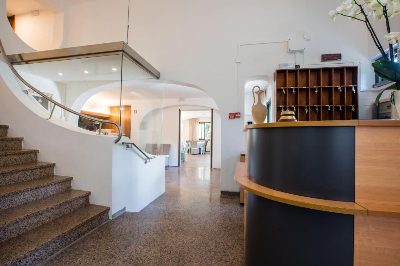 Hotel La Tavernetta Dei Ronchi Marina di Massa Extérieur photo