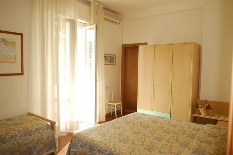 Hotel La Tavernetta Dei Ronchi Marina di Massa Extérieur photo
